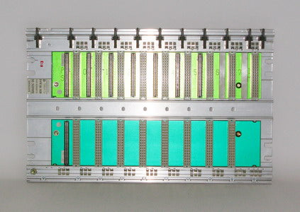 6ES5701-3LA13 - SIMATIC S5, BAUGR.-TRAEGER ER701-3, 8 STECKPL.